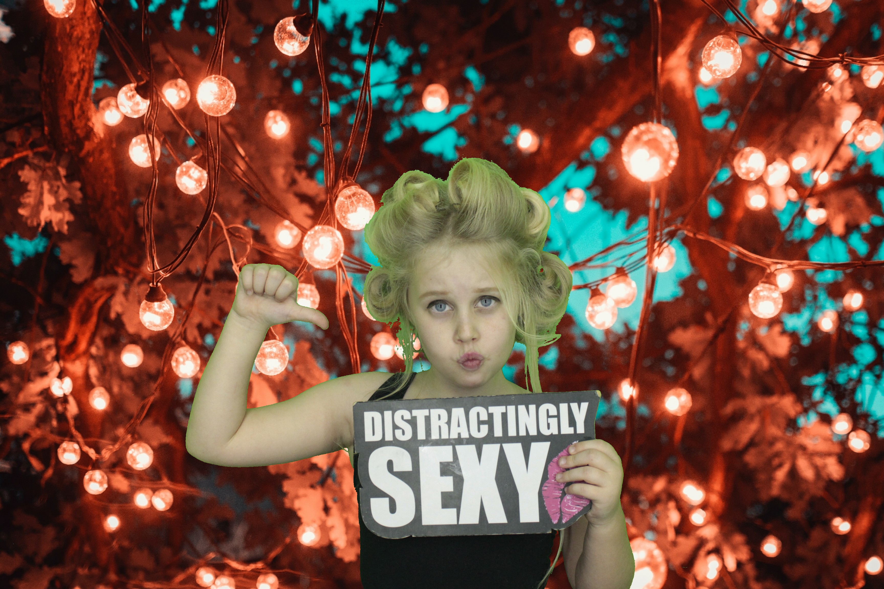 Sams 30th Netflix Party | View more photos from the event at gallery.myphotoboothexperience.co.uk/u/MyPhotoBoothExperienceLtd/Sams-30th-Netflix-Party